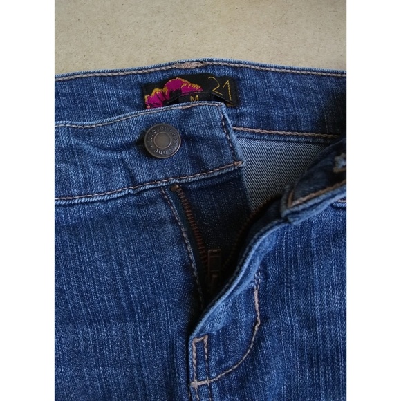 BOGO 🆓️ EUC - Forever 21 Denim Mini Skirt - Picture 4 of 6